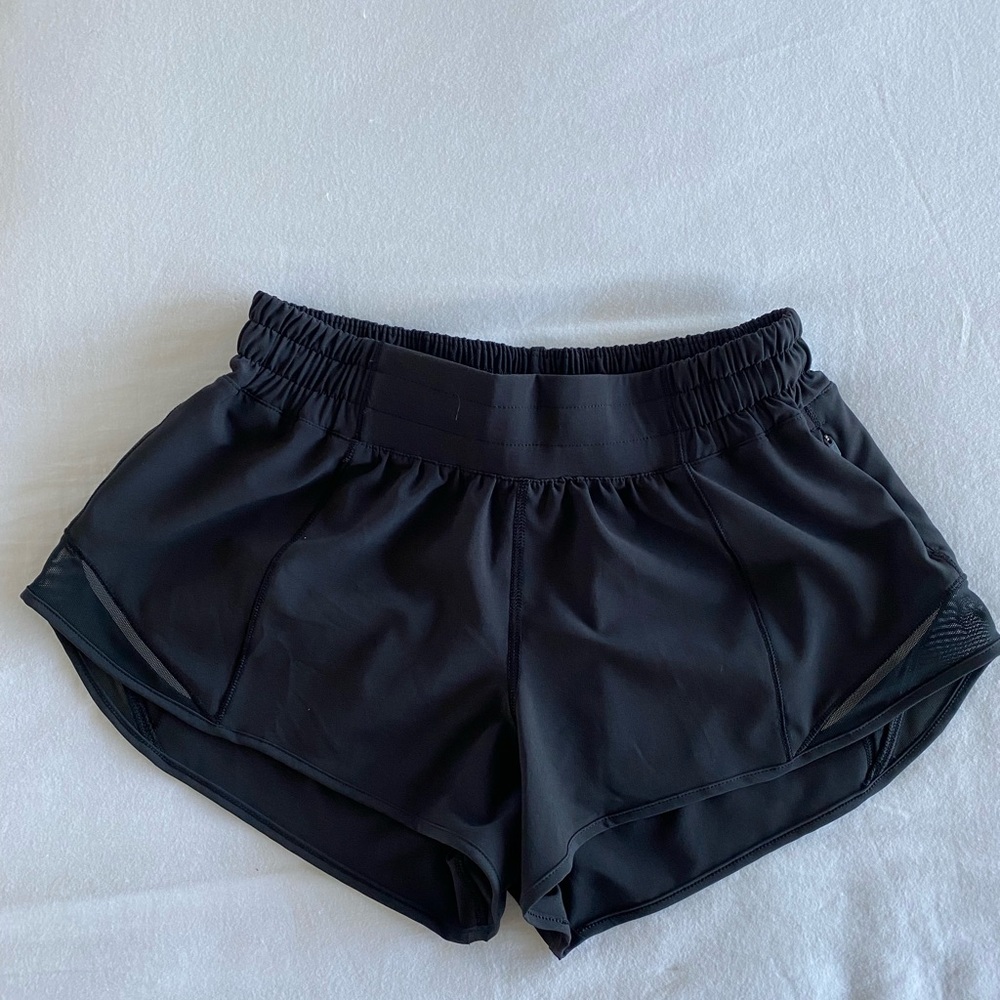 Lululemon Hotty Hot High Rise Short 2.5”